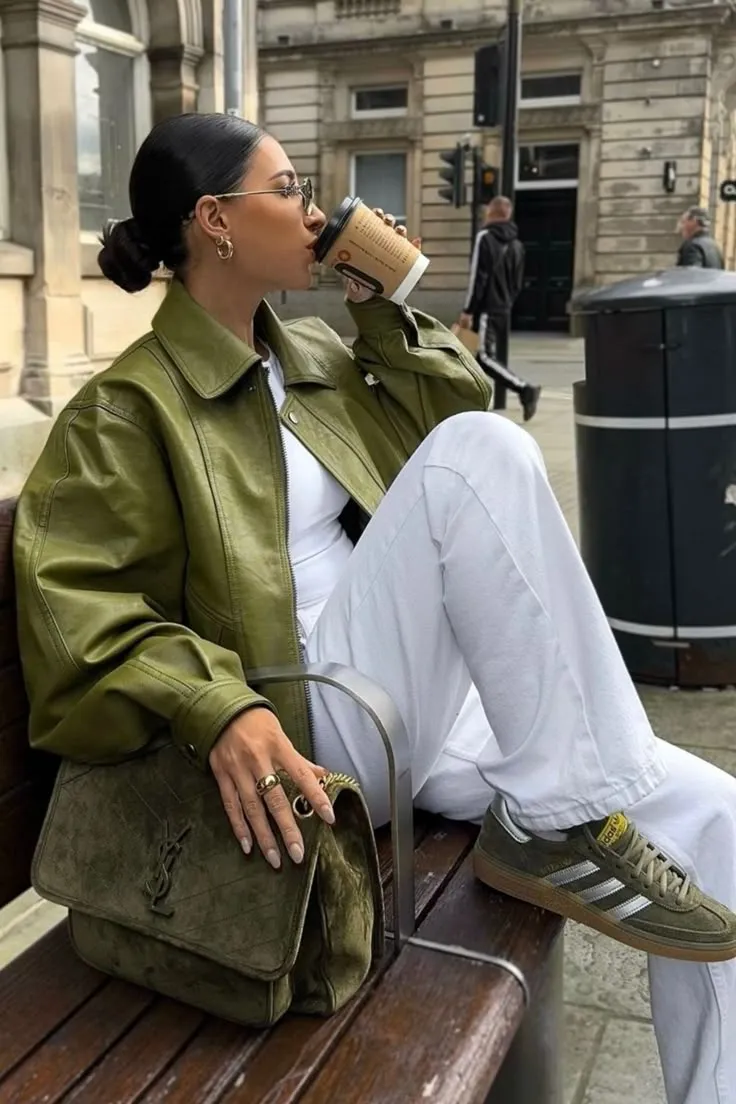 30 Chic European Fall Outfit Ideas Perfect For An Adventure In Europe's Cities